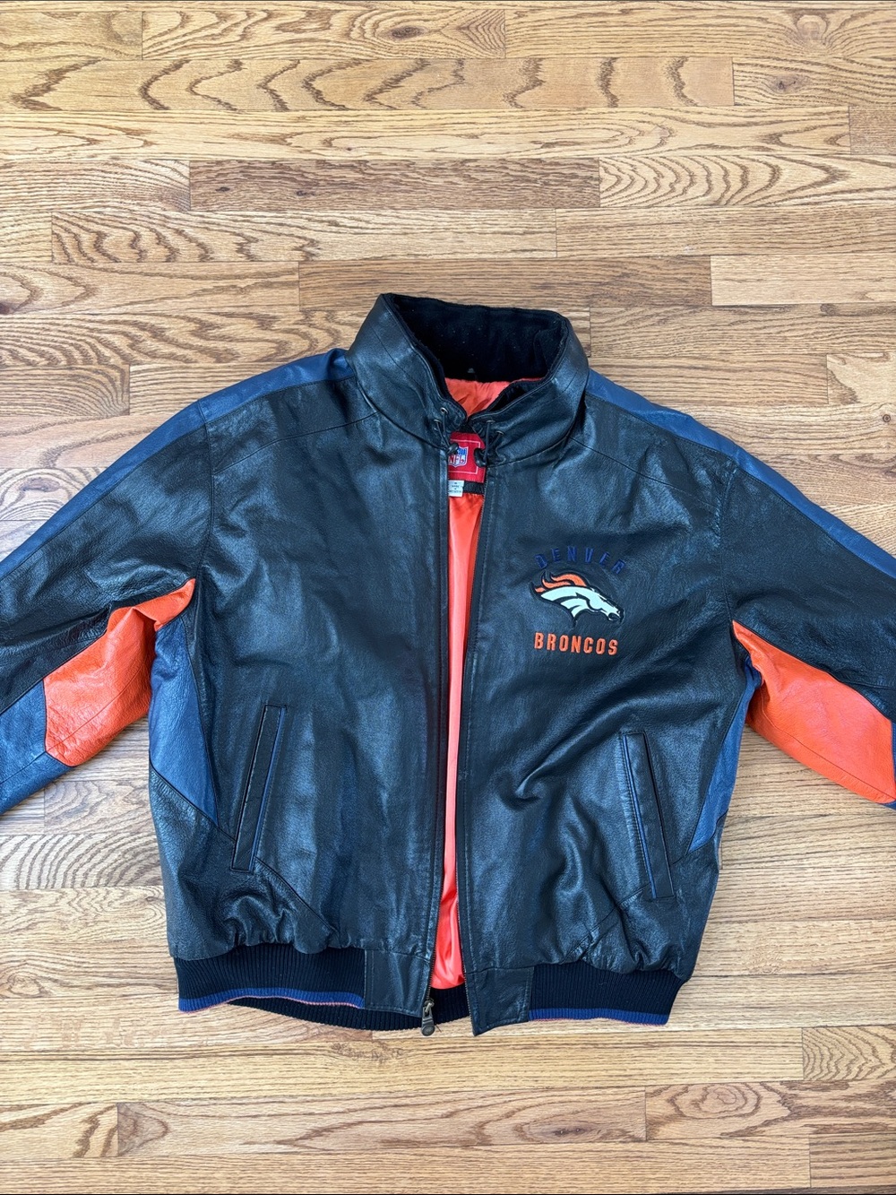 Vintage Denver Broncos Leather Jacket – Men’s XL